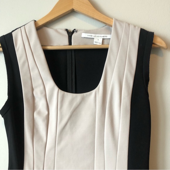 Diane VON FURSTENBERG Two Tone Dress - Picture 2 of 7